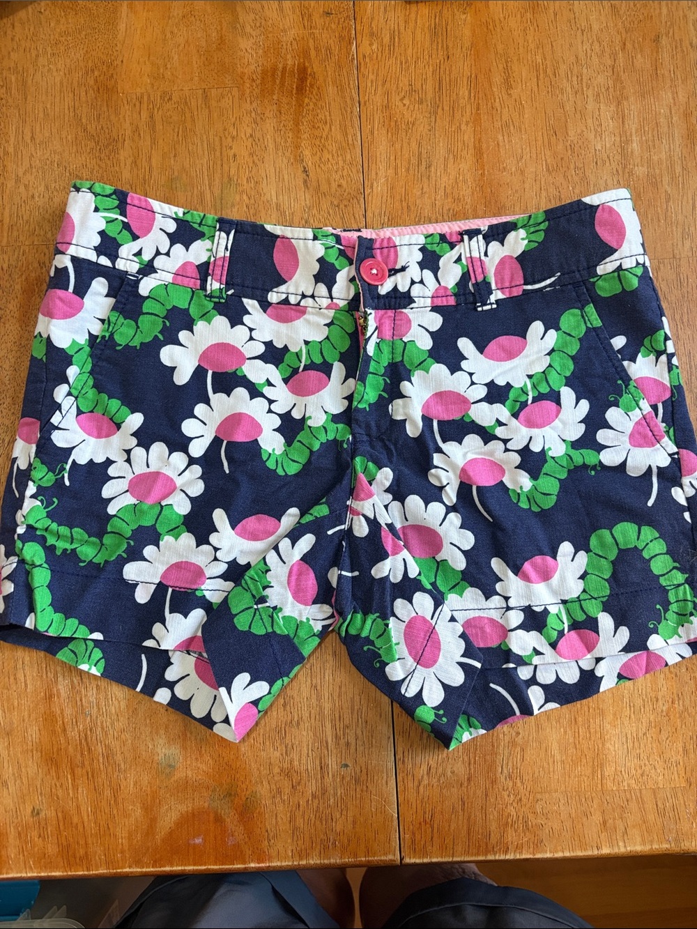 LILLY PULITZER VINTAGE STYLE DAISY PRINT CALLAHAN SHORTS